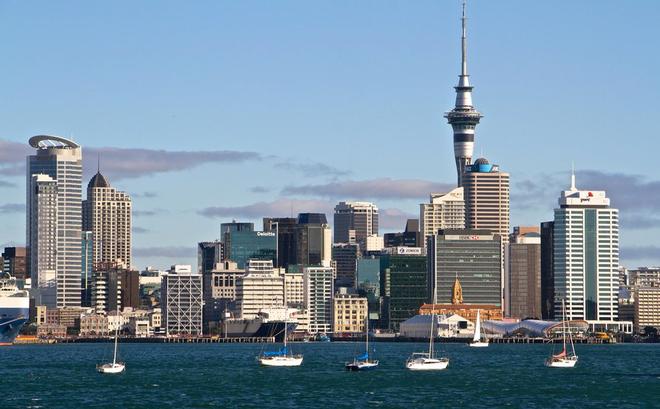 Auckland - Host - MakeFastMooring © SW